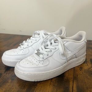Nike Air Force 1 AF1 Low Size 6.5 - Fits women Size 8